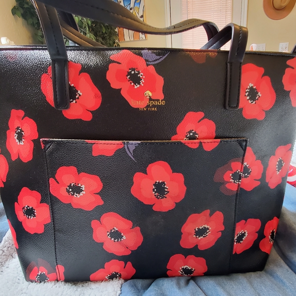 Kate Spade Poppy Purse